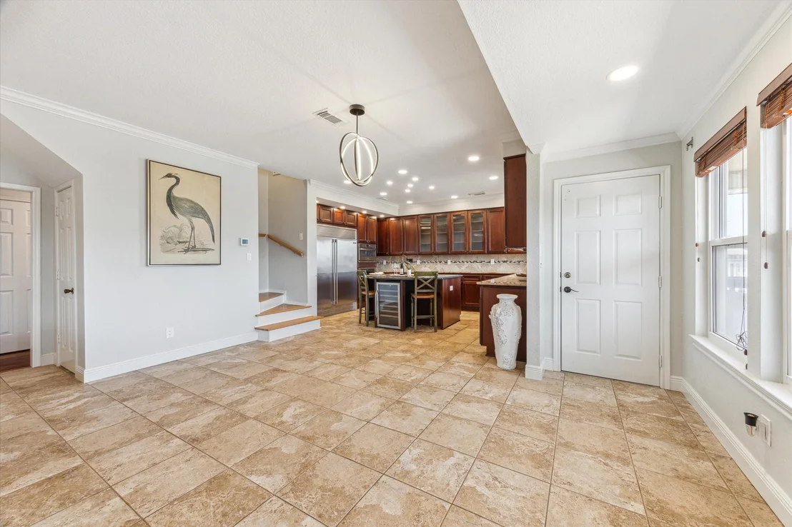 Photo of 1339 Outrigger