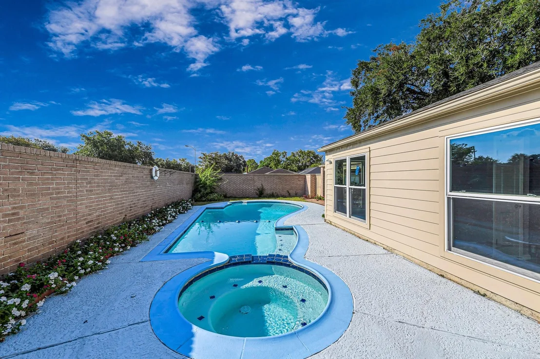 Photo of 15802 Los Altos Drive
