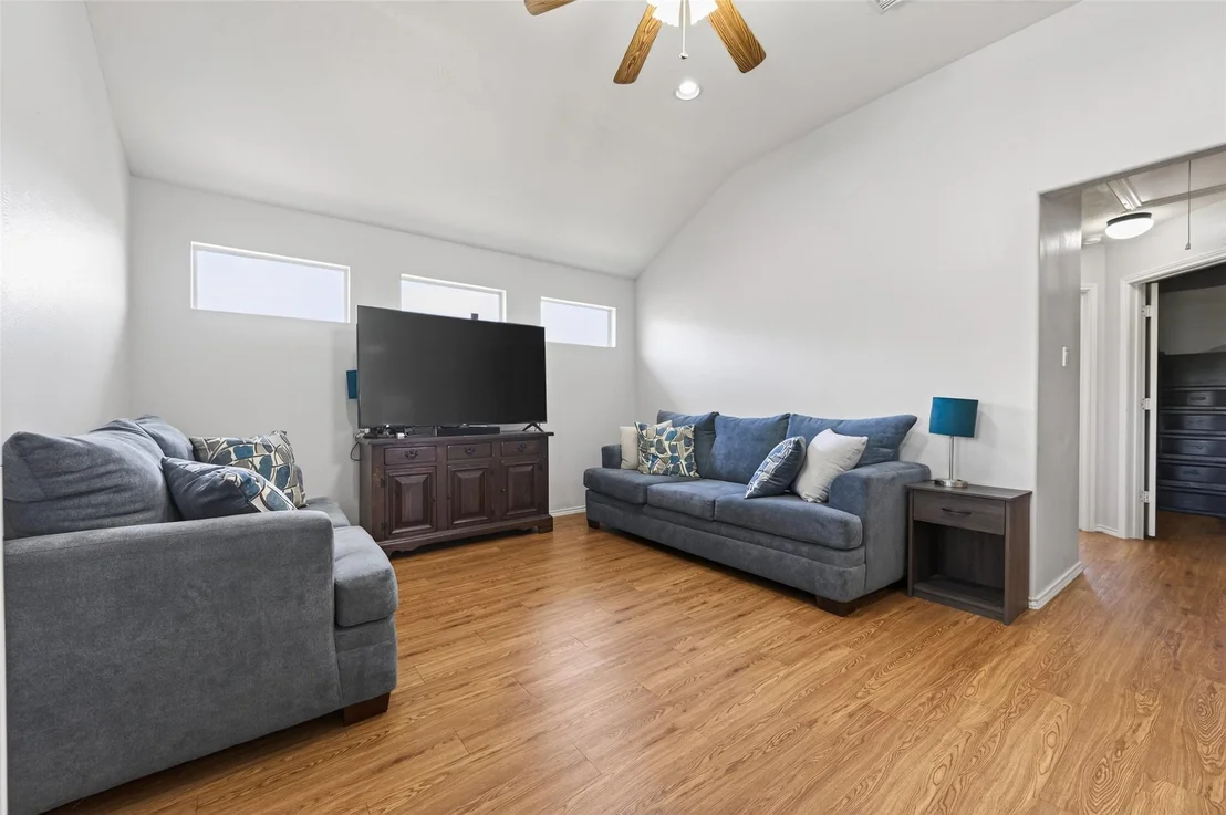 Photo of 903 Red Alder Circle