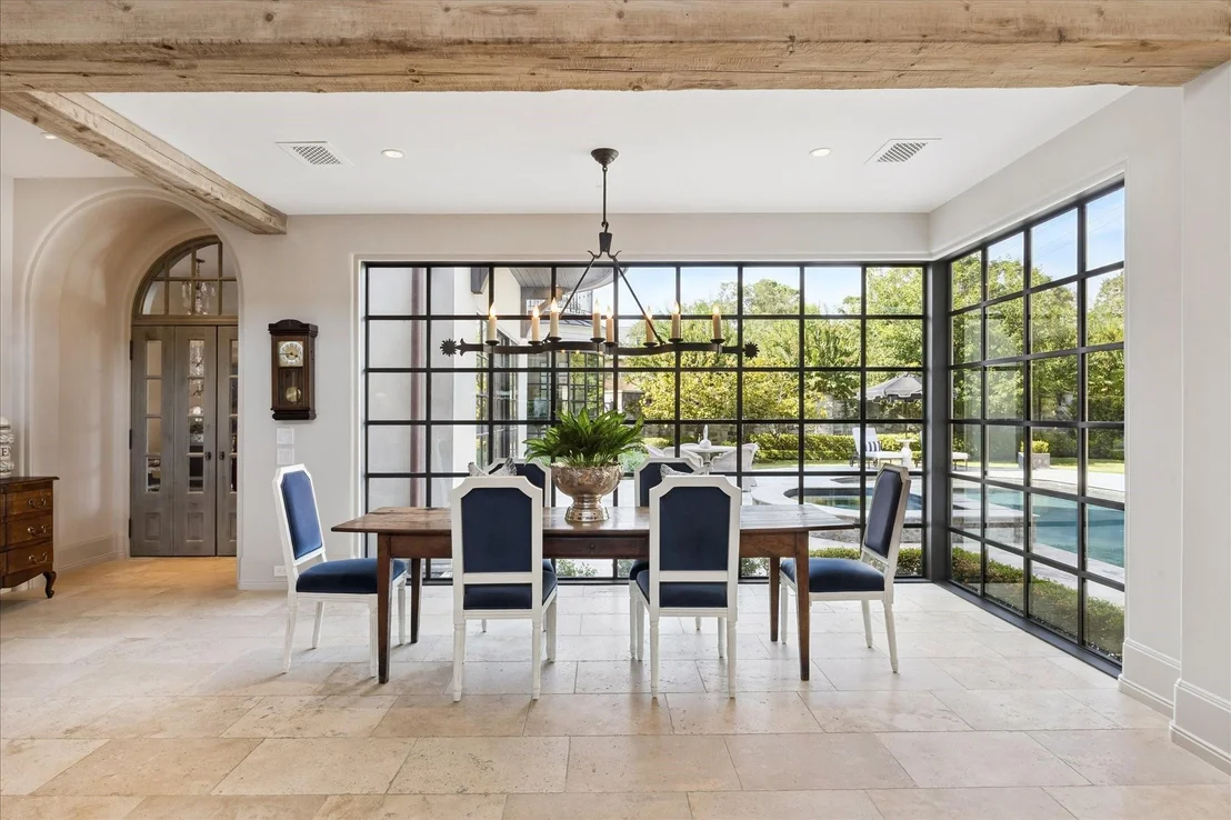 Photo of 5555 Cranbrook Road