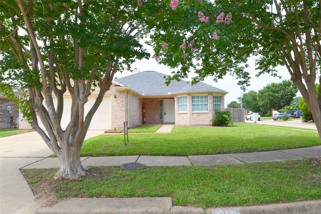 Photo of 19330 Larissa Drive