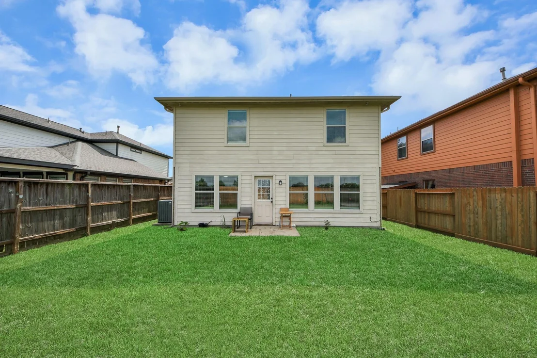 Photo of 5019 Royal Cypress Drive