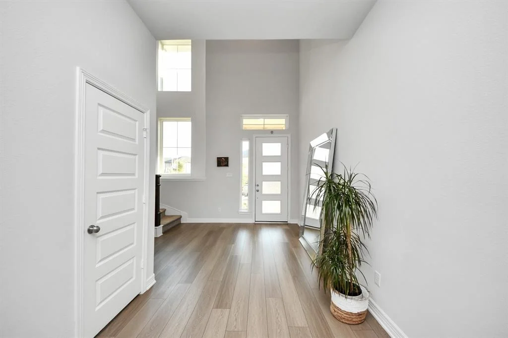 Photo of 9403 Cedros Valley Drive