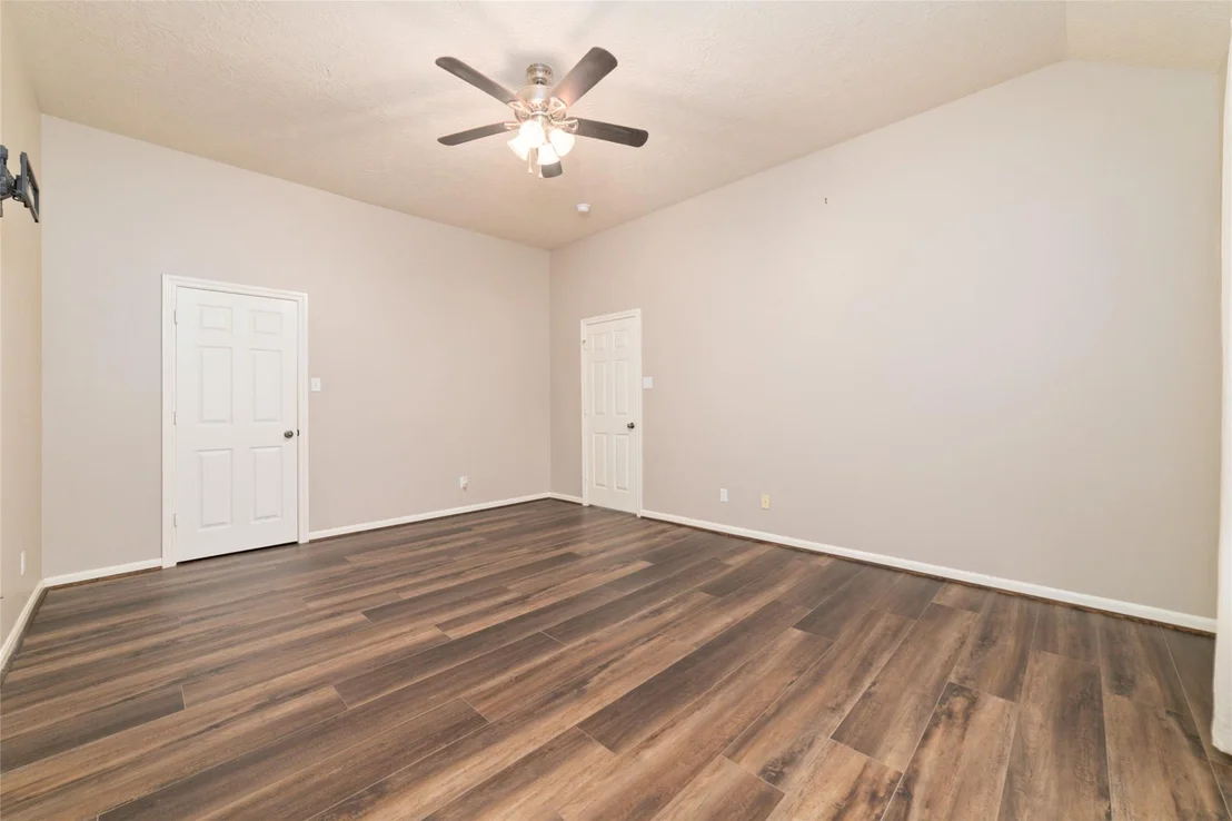Photo of 3520 White Oak Point Drive