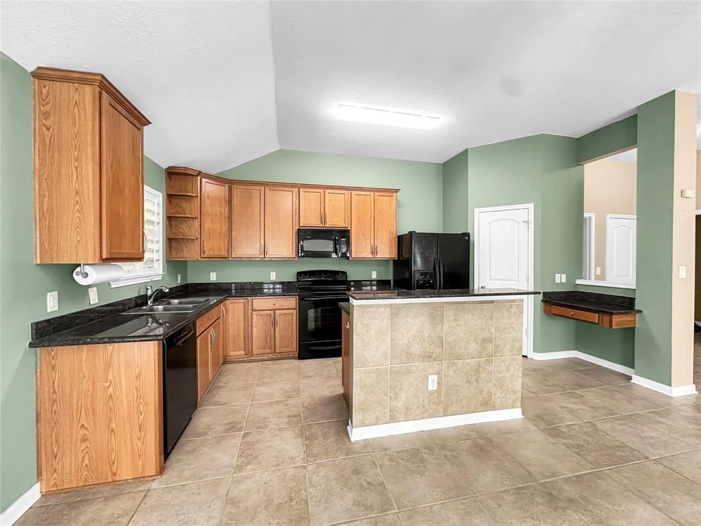 Photo of 191 Golfview Drive N
