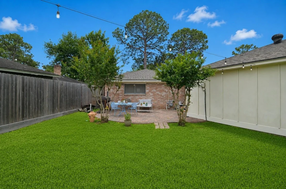 Photo of 9718 Springmont Drive