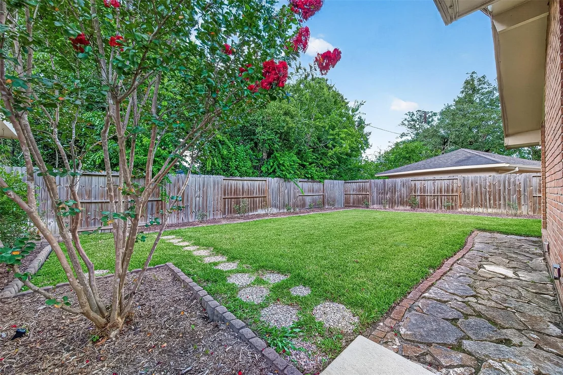 Photo of 5610 Belrose Drive