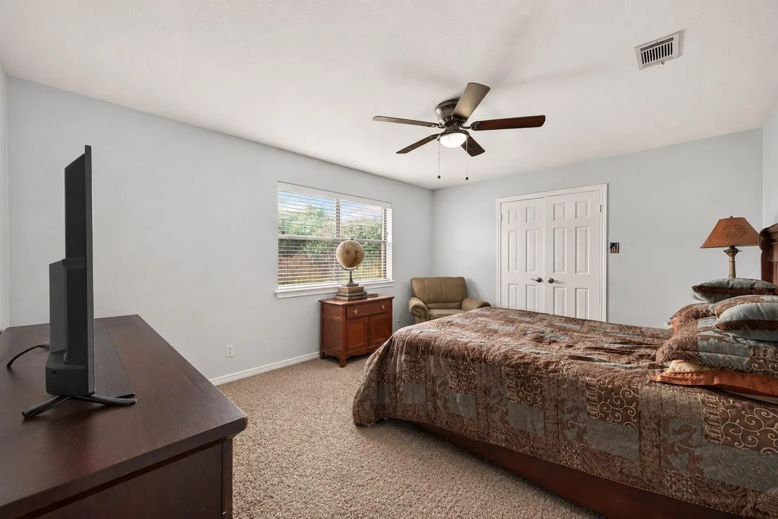 Photo of 18234 Oakhampton Drive