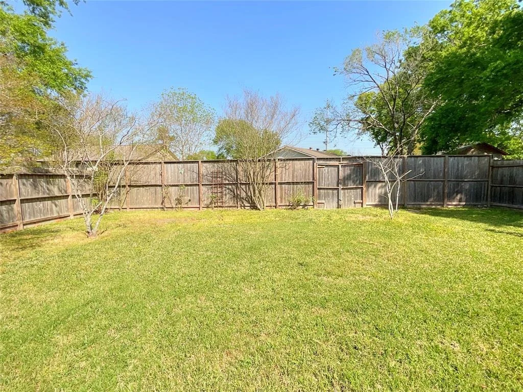 Photo of 14323 Pinewest Drive