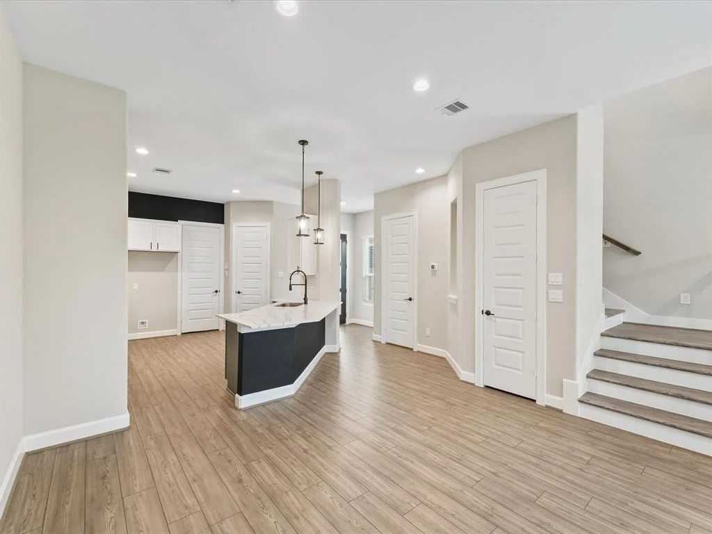 Photo of 1106 Adele Street