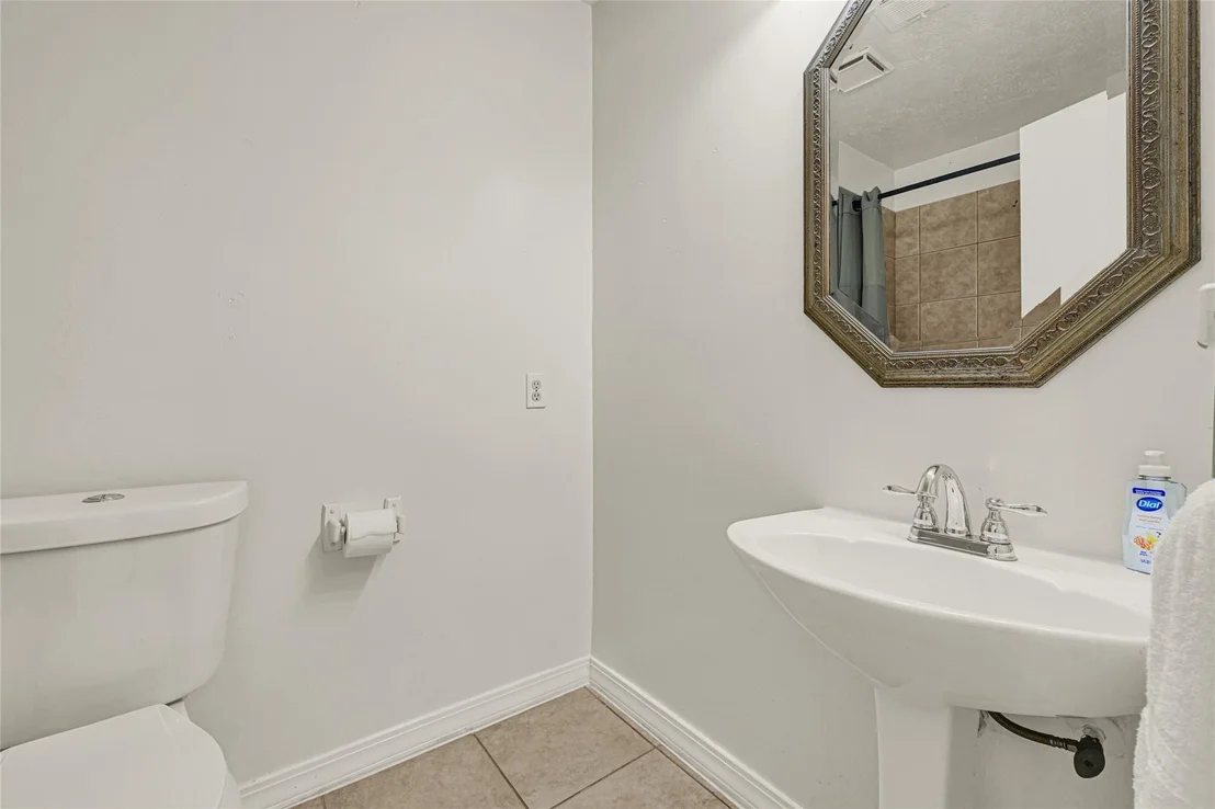 Photo of 20011 Lions Gate Drive