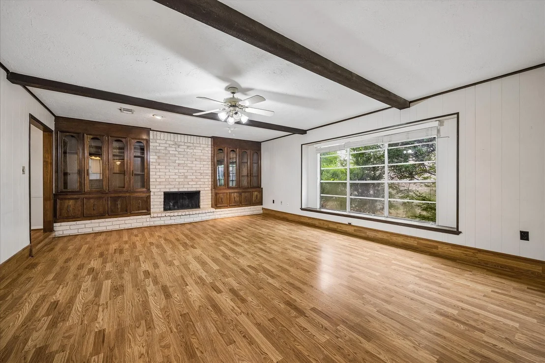Photo of 17803 Loring Lane