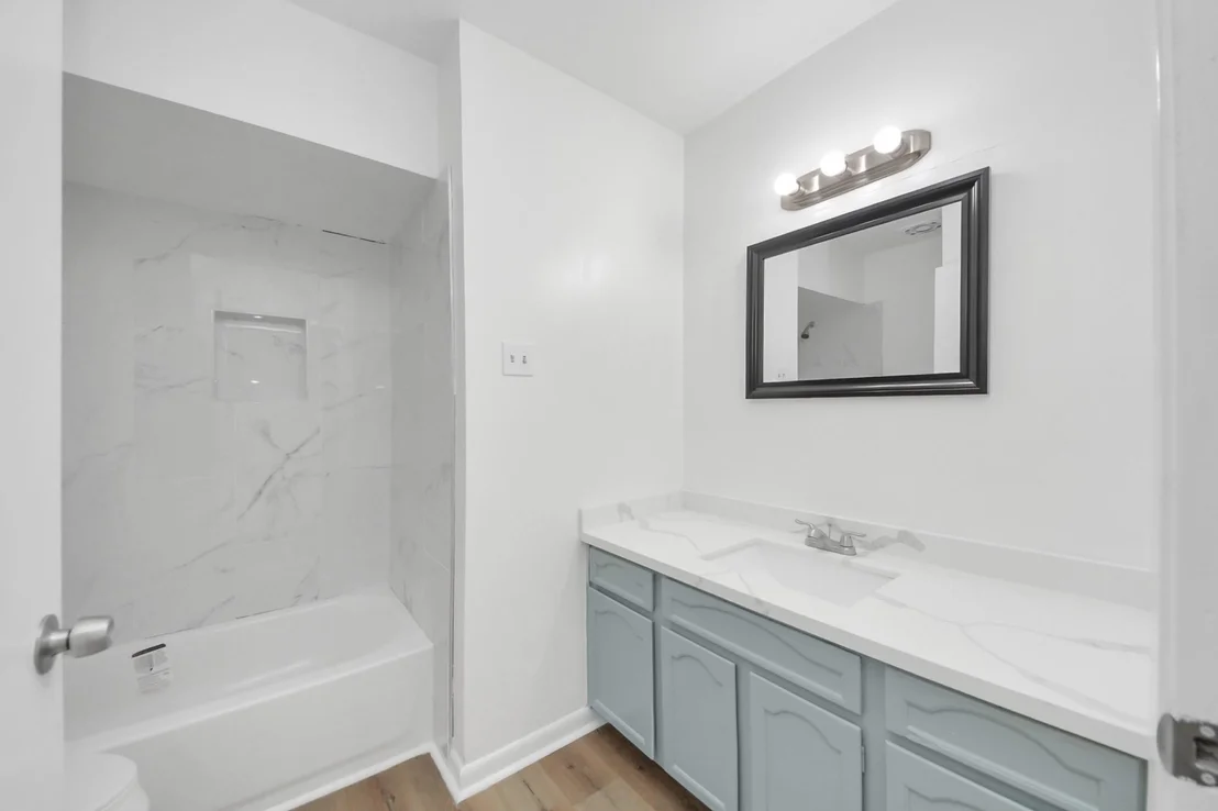 Photo of 1102 Helms Road