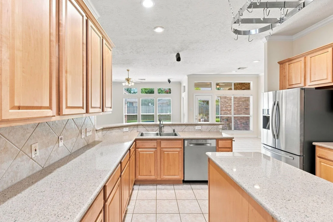 Photo of 6127 Merry Pine Court