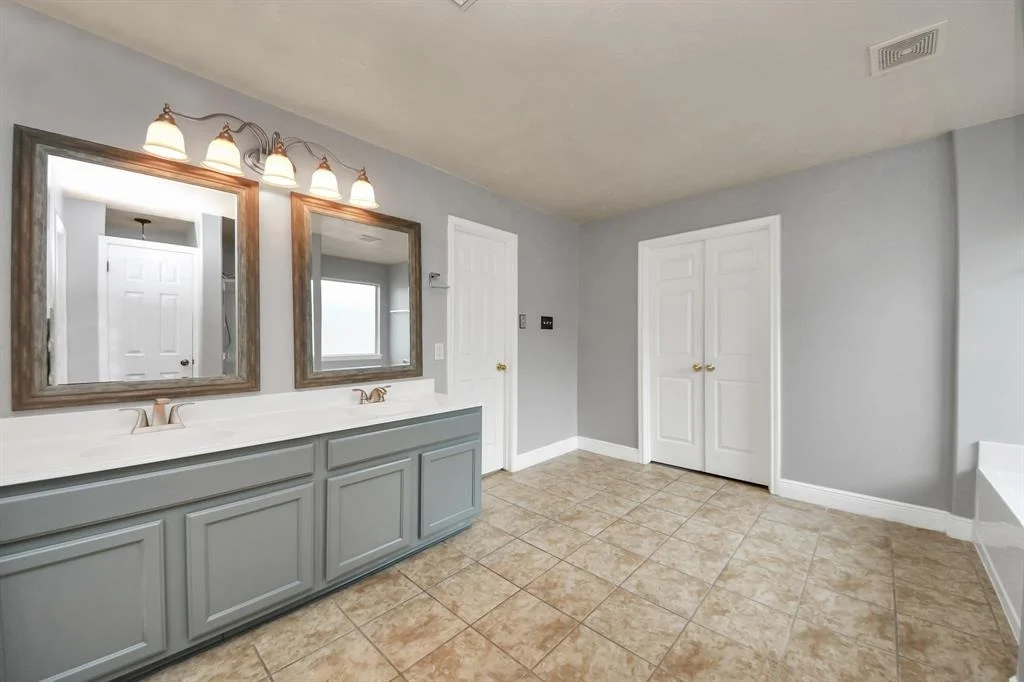 Photo of 2515 Knoll Shadows Lane