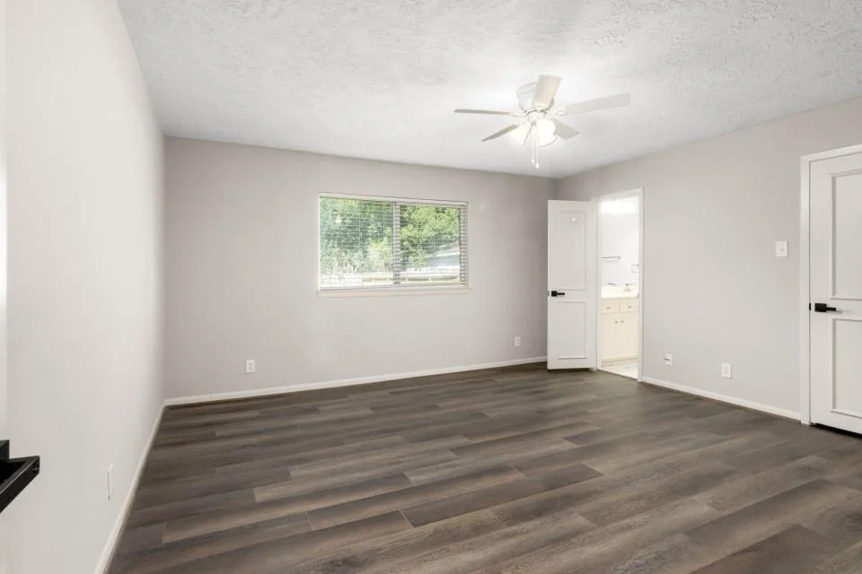 Photo of 5618 Willowbend Boulevard