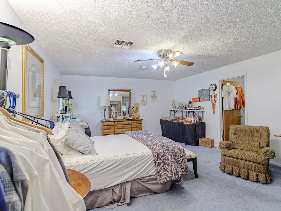 Photo of 1804 Lakeview Drive