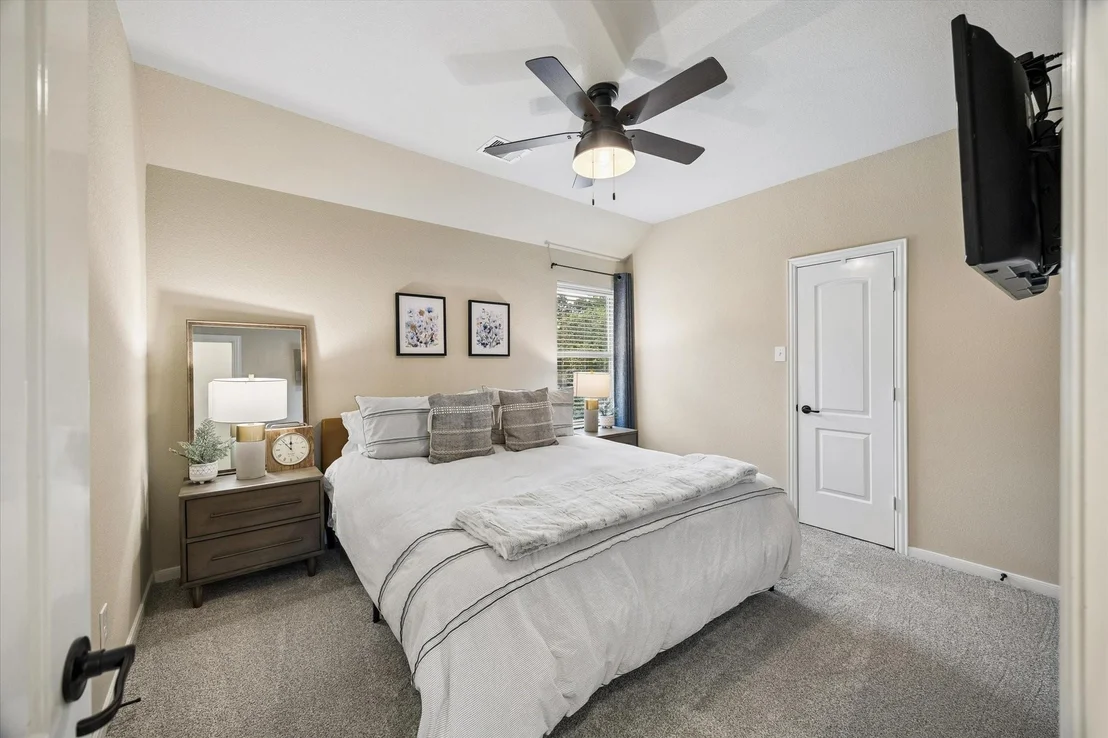 Photo of 18 Blue Bungalow Drive
