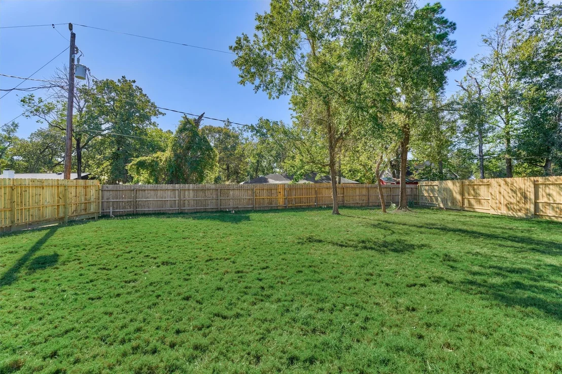 Photo of 1718 Eastvale Drive