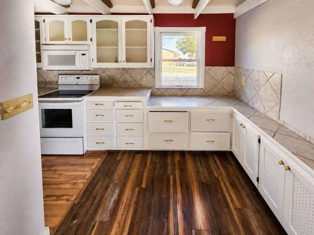 Photo of 108 W 9th Street