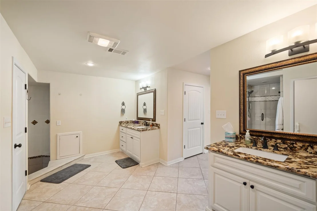 Photo of 121 Holiday Lane