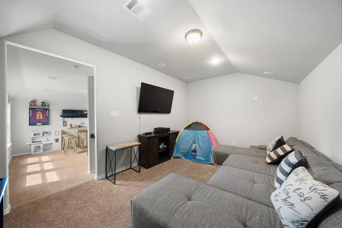 Photo of 10927 Crestwood Point Circle