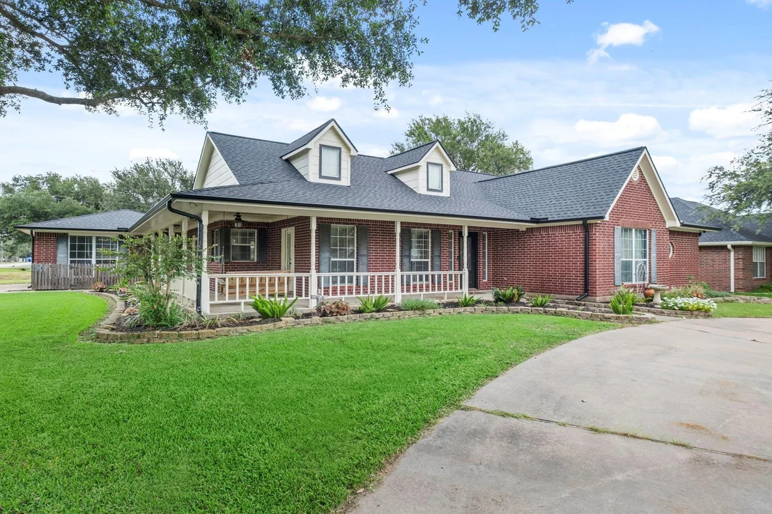 Photo of 9403 Highland Pointe Drive