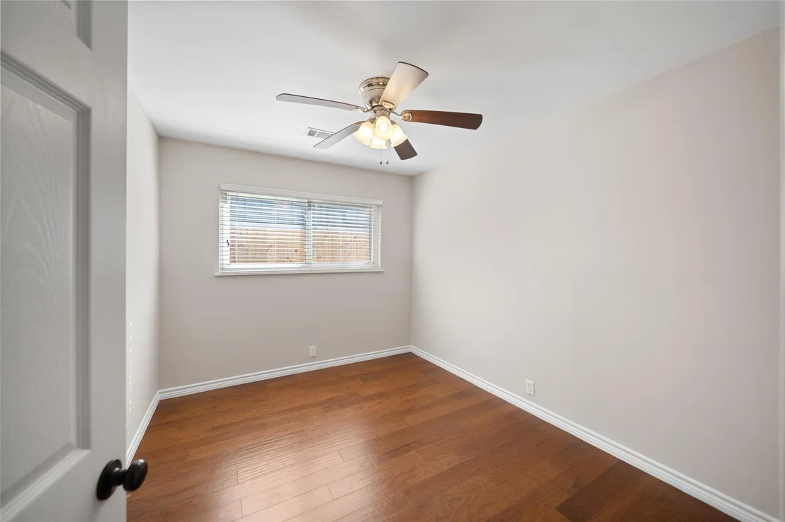 Photo of 5203 Chantilly Lane
