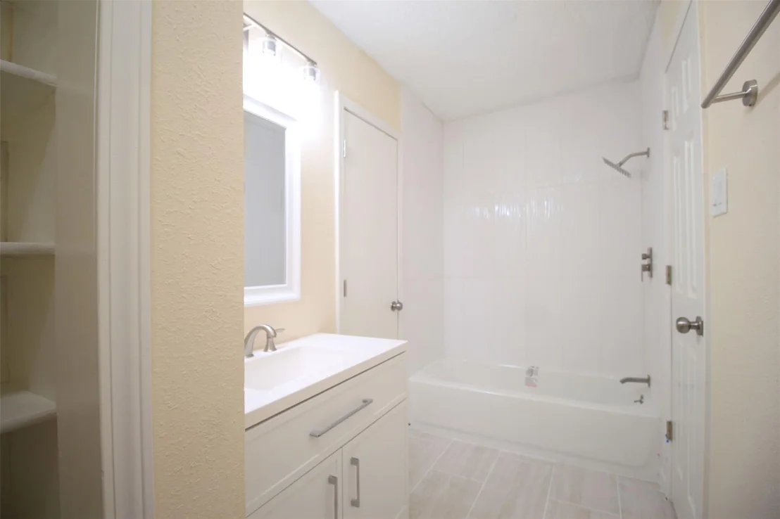Photo of 8011 Goldengrove Drive