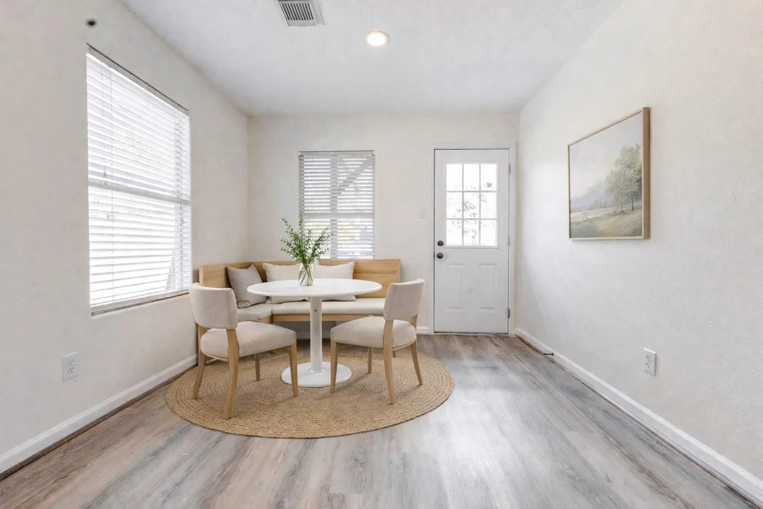 Photo of 714 Silver Cliff Lane