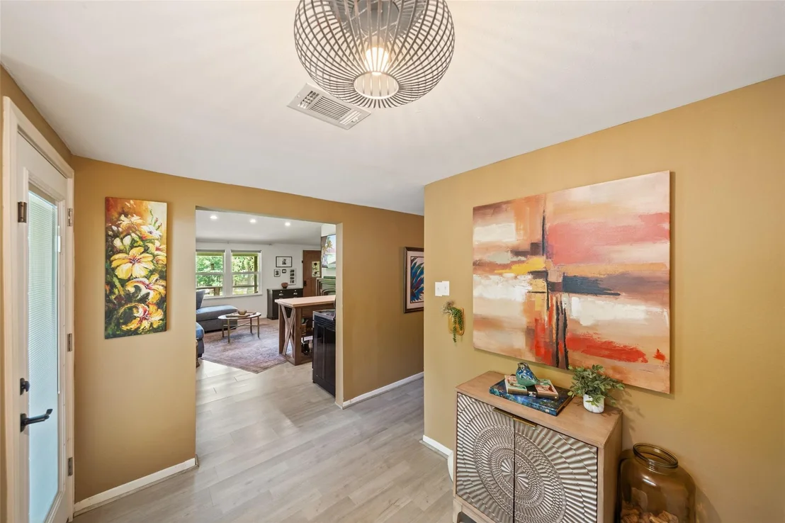 Photo of 11045 Woodview Drive