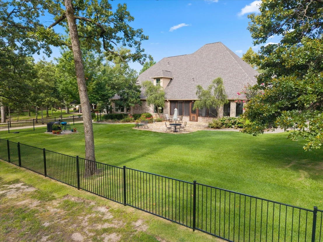 Photo of 940 Private Road 5980
