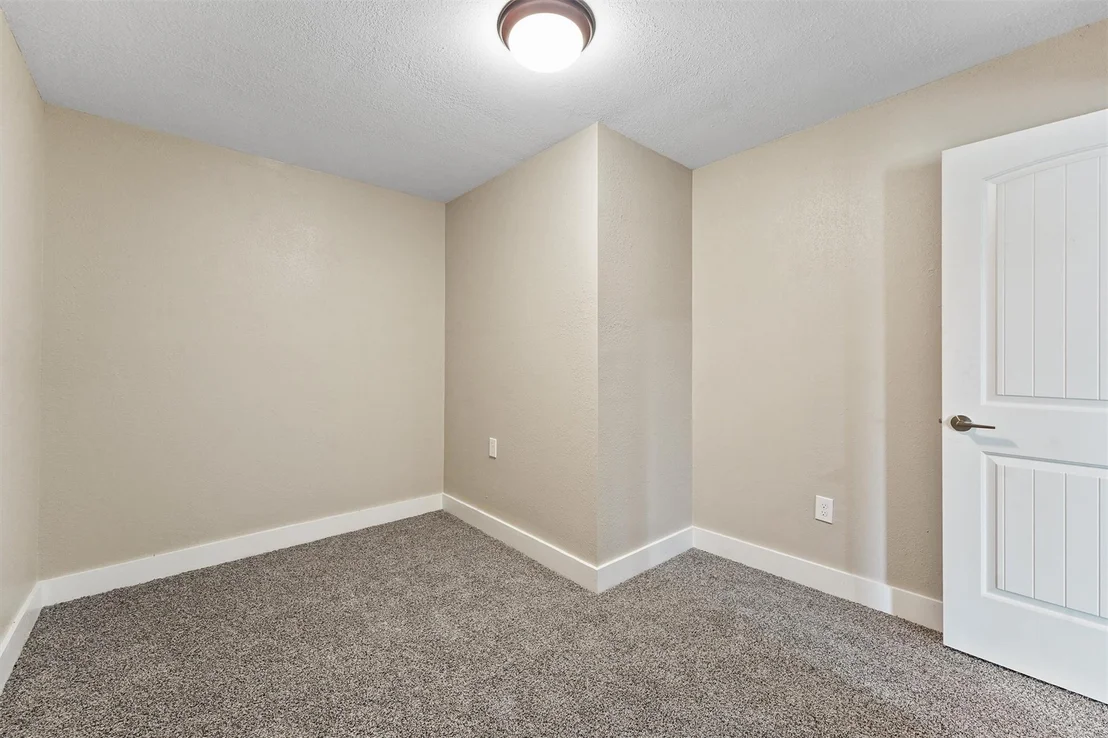Photo of 711 Road 5014