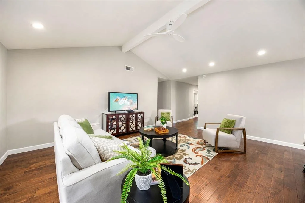 Photo of 10718 Dunlap Street