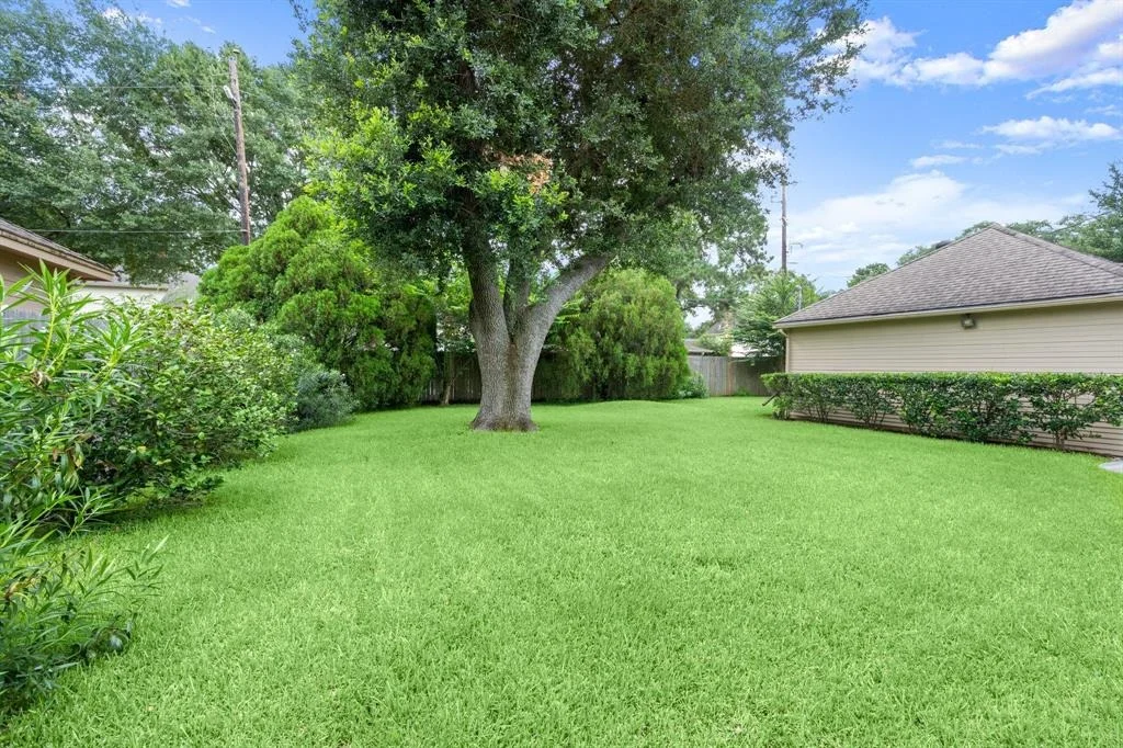 Photo of 8111 Hidden Trail Lane