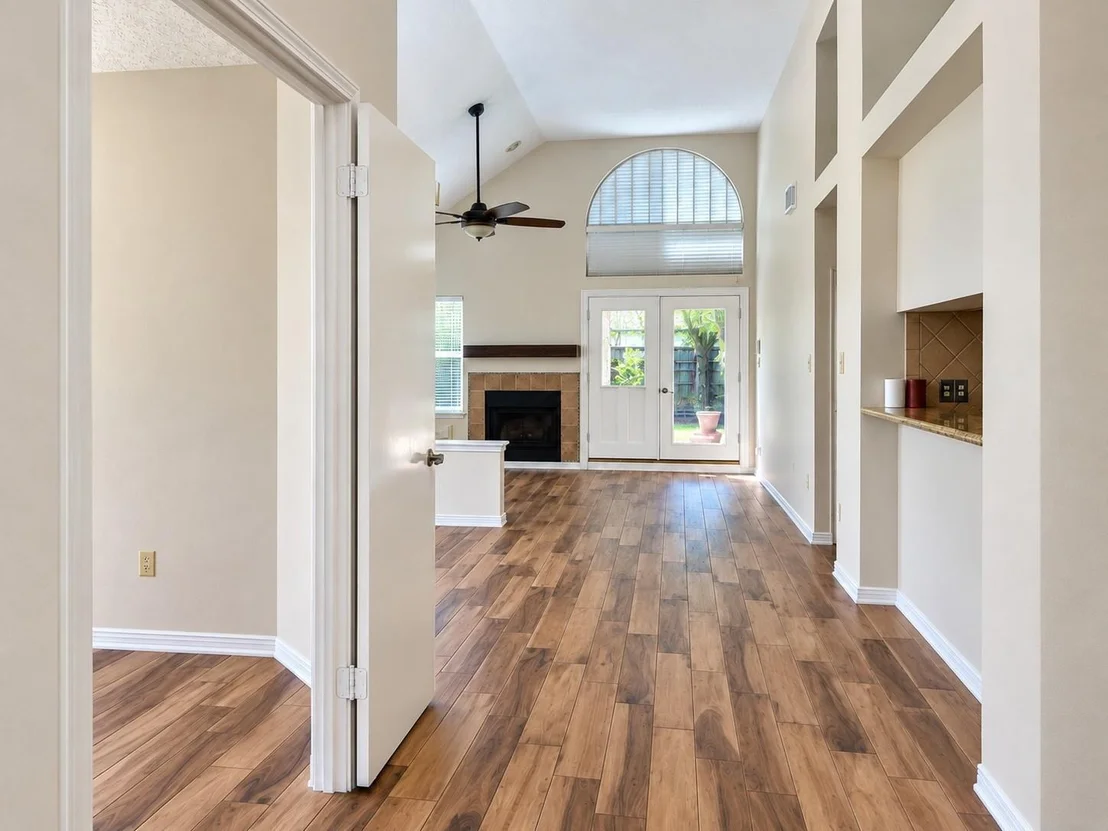 Photo of 15823 Oak Mountain Drive