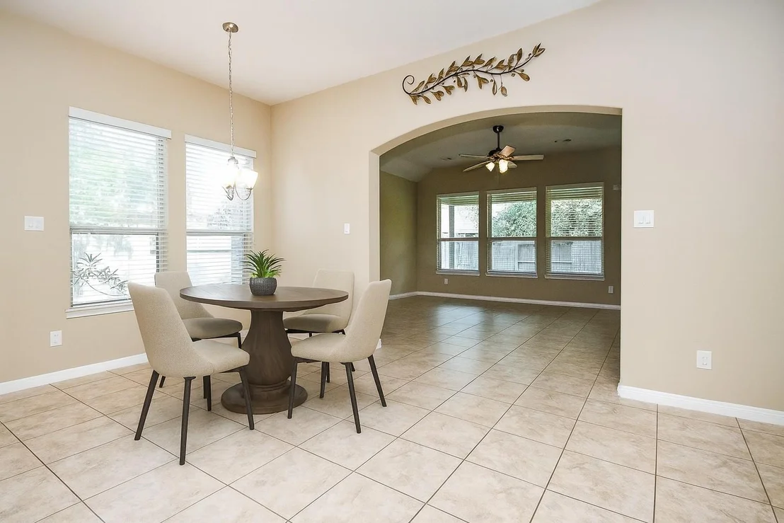 Photo of 4819 Oak Rambling Drive