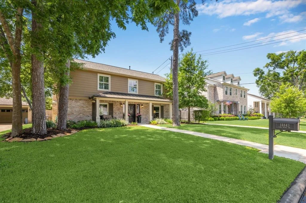 Photo of 14843 Oak Bend Drive