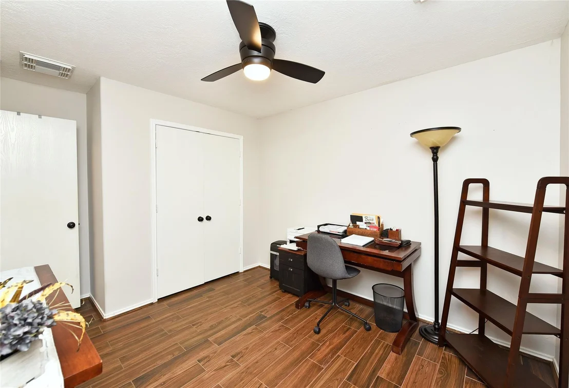 Photo of 26 S Vesper Bend Circle