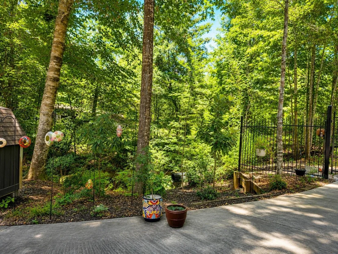 Photo of 236 W Peterson Loop