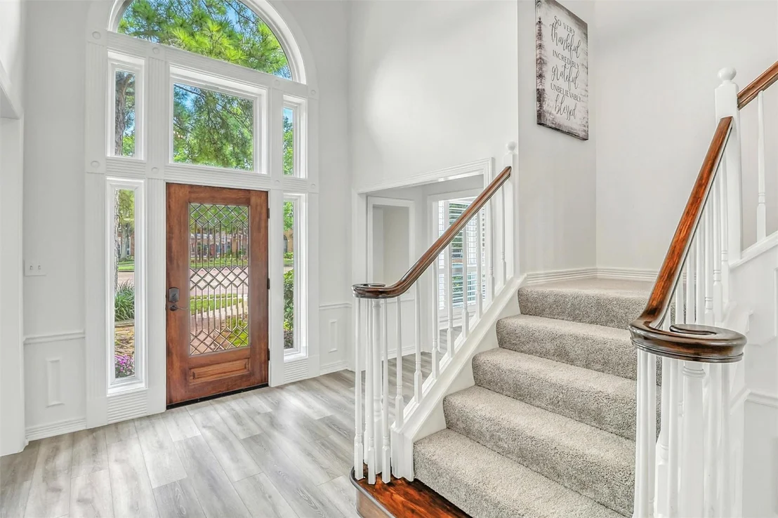 Photo of 24818 Lakebriar Drive