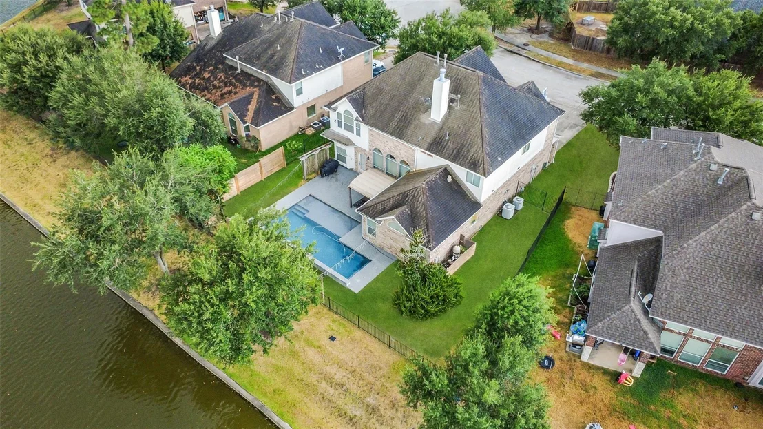 Photo of 30214 Vinebriar Drive