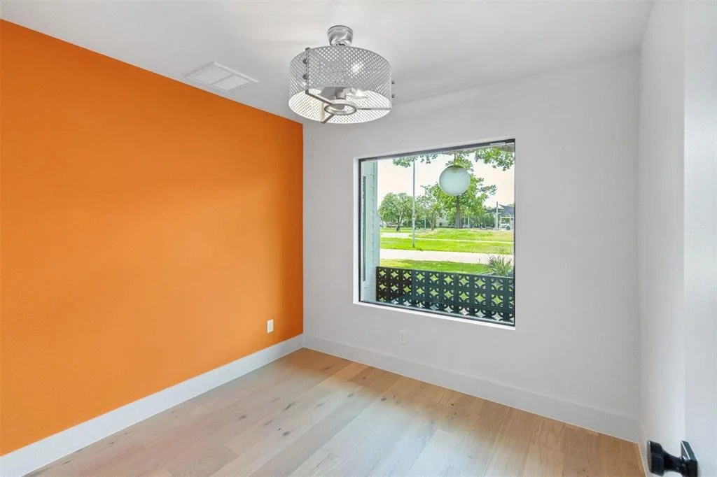 Photo of 1506 Du Barry Lane