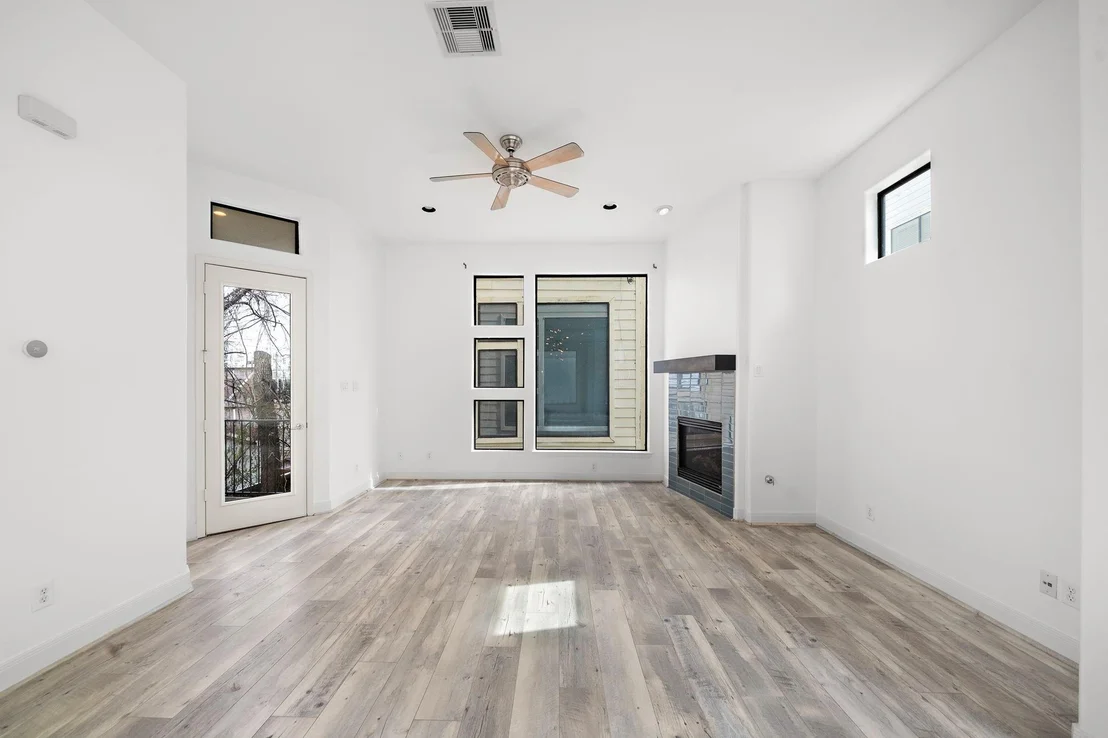 Photo of 906 Reinerman Street