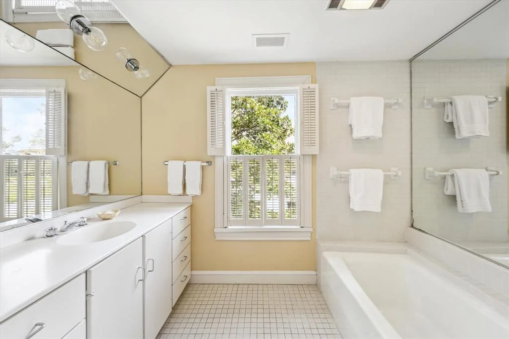 Photo of 3016 Chevy Chase Drive