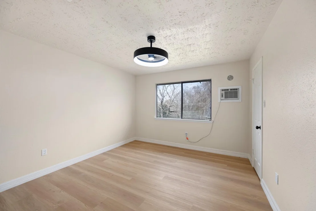 Photo of 6900 Foxcroft Lane