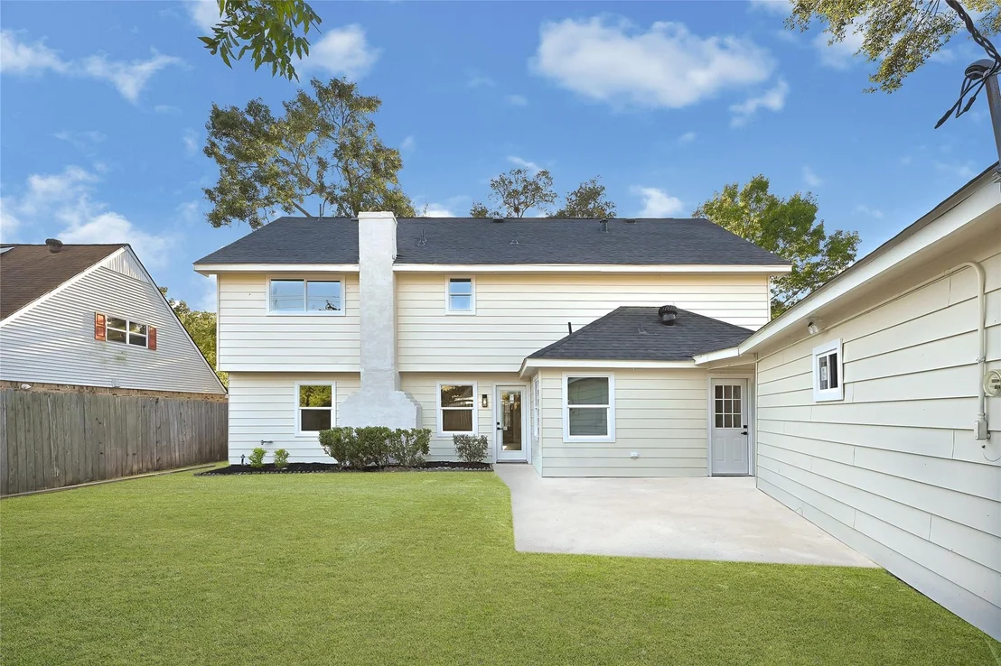 Photo of 5610 Oak Trail Lane