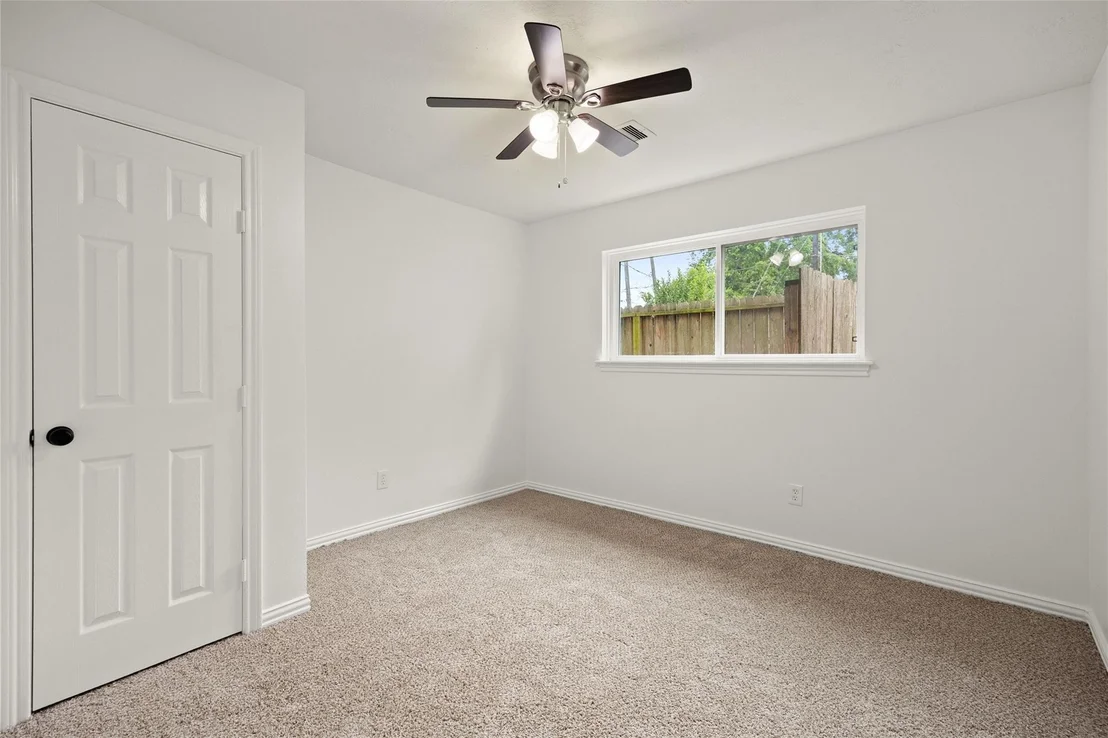 Photo of 518 Whitecap Drive