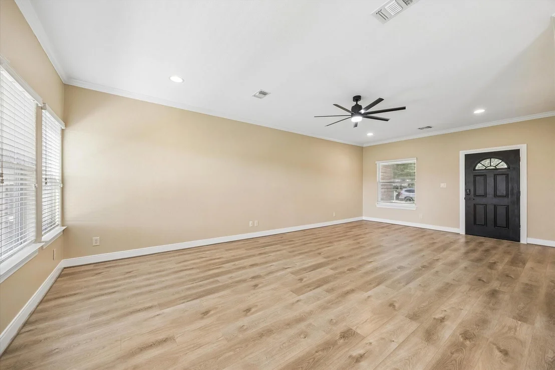 Photo of 1717 Eagle Lake Road