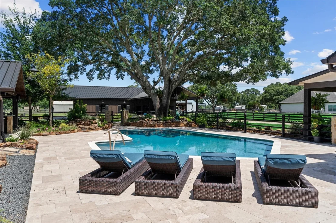 Photo of 18003 Kitzman Road